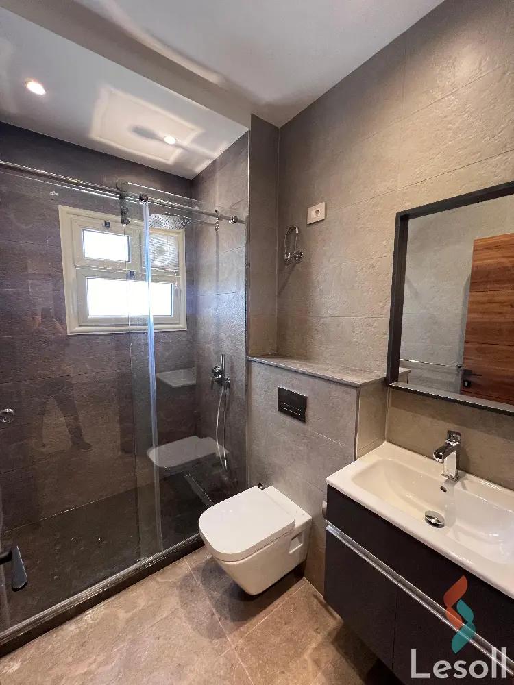 شقة للبيع بمساحة 185 متر و 3 غرف في التجمع الخامس القاهرة - صورة 2