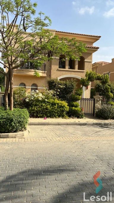 Villa for monthly rent with an data.area 555 meters and 4 rooms in 5th Settlement Cairo
