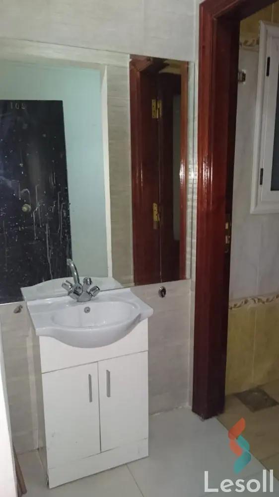 شقة للبيع بمساحة 220 متر و 3 غرف في المهندسين الجيزة - كل الصور