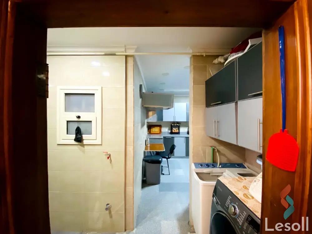 Apartment for sale with an data.area 445 meters and 5 data.rooms in Helwan Cairo