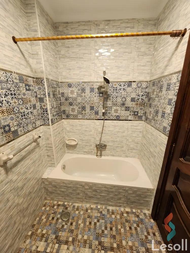 Apartment for yearly rent with an data.area 140 meters and 3 rooms in Bab Sharq Alexandria