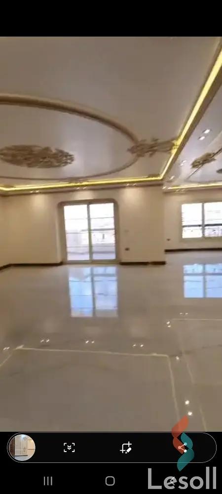 Apartment for sale with an data.area 300 meters and 3 data.rooms in Nasr City Cairo - Image 3