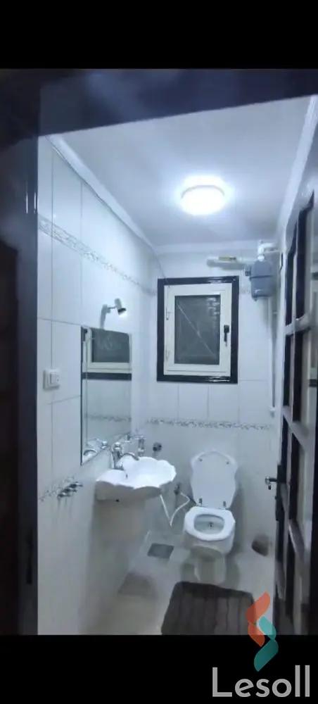 Apartment for sale with an data.area 180 meters and 4 data.rooms in Mohandessin Giza