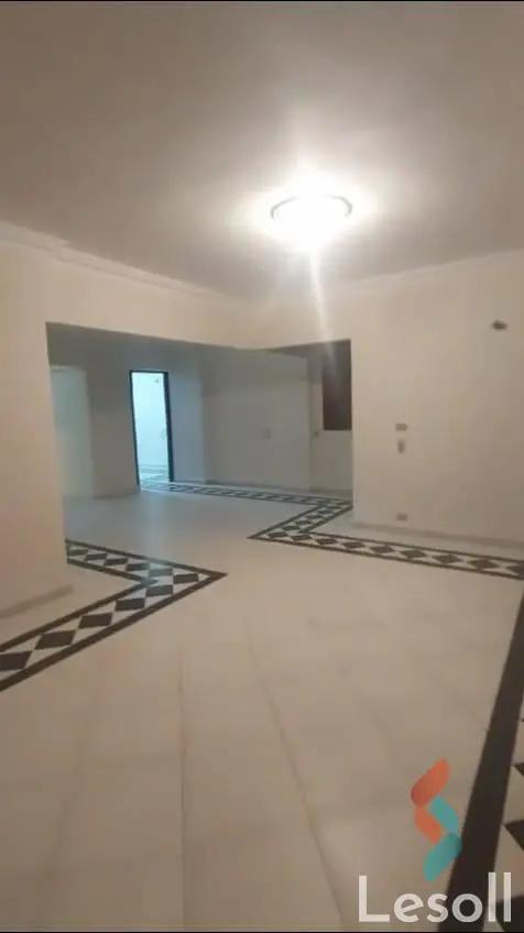 Apartment for sale with an data.area 245 meters and 3 data.rooms in Mohandessin Giza - Image 4