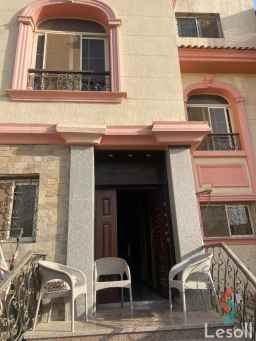 فيلا للبيع بالتجمع الاول كومباوند لاروز