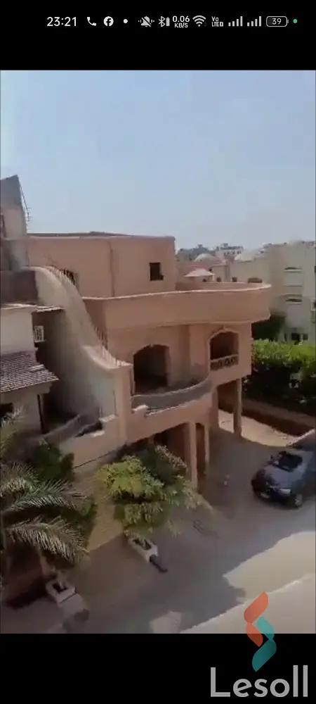 فيلا للبيع بمساحة 371 متر و 4 غرف في المقطم القاهرة