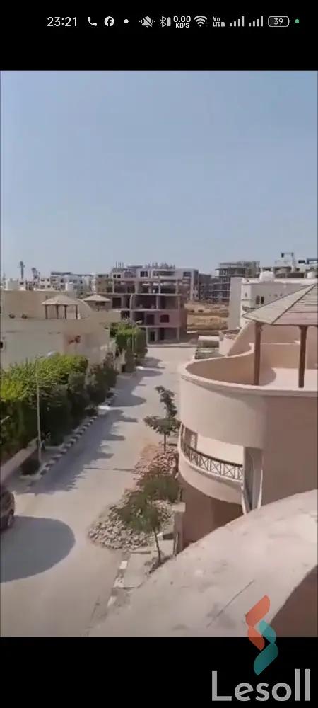 فيلا للبيع بمساحة 371 متر و 4 غرف في المقطم القاهرة