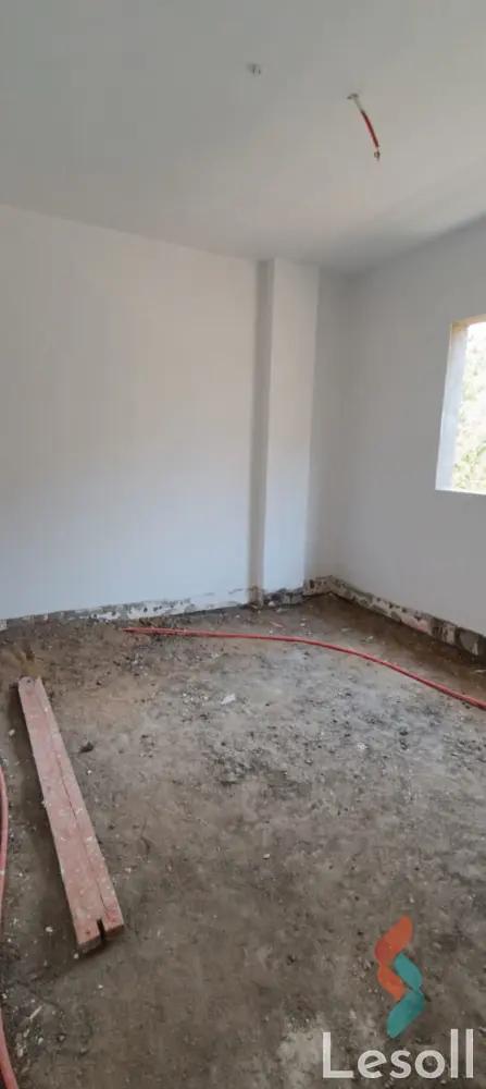 Apartment with garden for sale with an data.area 180 meters and 4 data.rooms in New Cairo Cairo - All Images