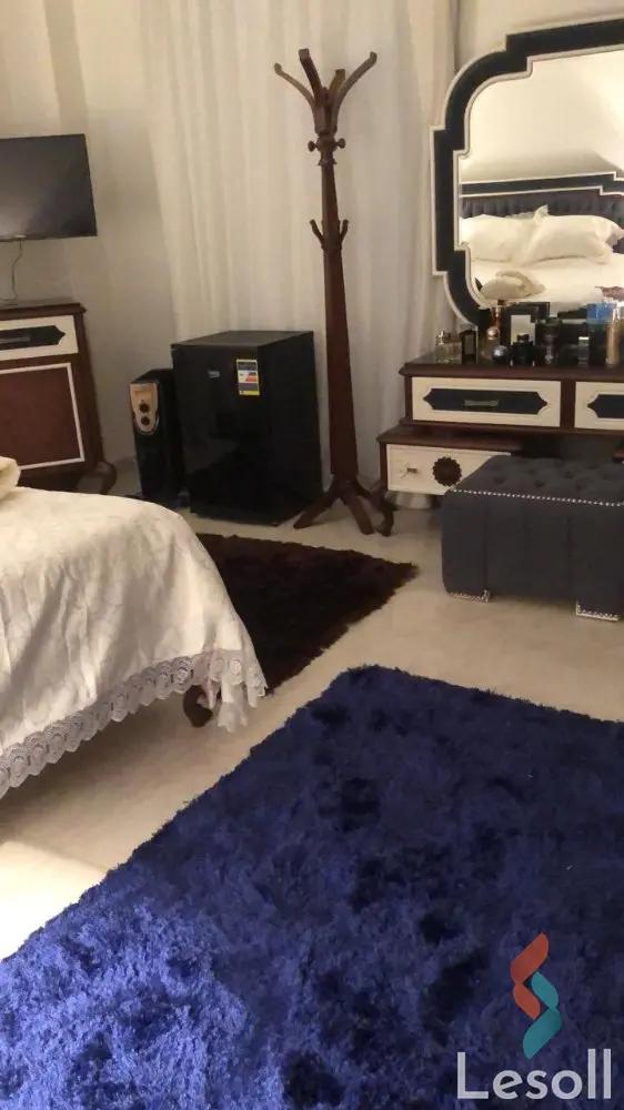 شقة للبيع بمساحة 220 متر و 3 غرف في التجمع الخامس القاهرة - صورة 4