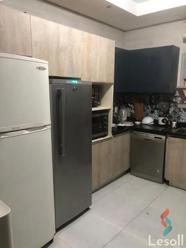 شقة للبيع بمساحة 215 متر و 3 غرف في التجمع الخامس القاهرة - كل الصور