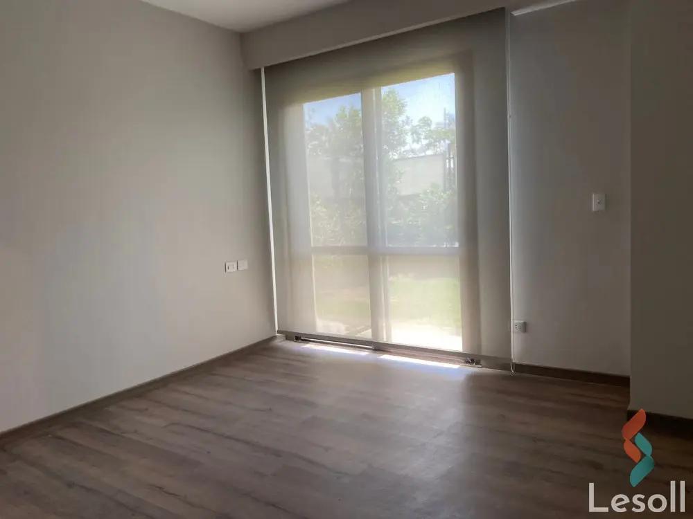 شقة بحديقة للايجار الشهري بمساحة 220 متر و 3 غرف في التجمع الخامس القاهرة