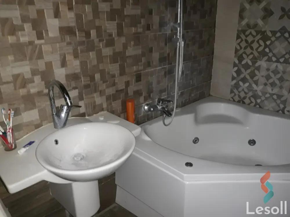 Apartment for sale with an data.area 186 meters and 3 data.rooms in Cheikh Zayed Giza - Image 3