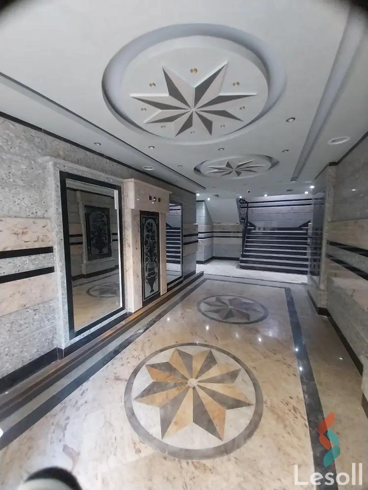 شقة للبيع بمساحة 240 متر و 3 غرف في مصر الجديدة القاهرة - صورة 3