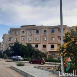 شقة للايجار بمدينة الشروق متاحة من اول شهر ٨