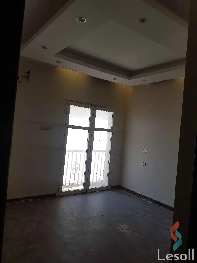 شقة للايجار الشهري بمساحة 230 متر و 5 غرف في التجمع الخامس القاهرة - صورة 4