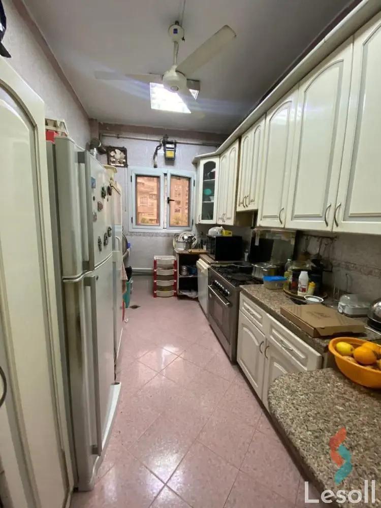 شقة للبيع بمساحة 180 متر و 4 غرف في المهندسين الجيزة - كل الصور