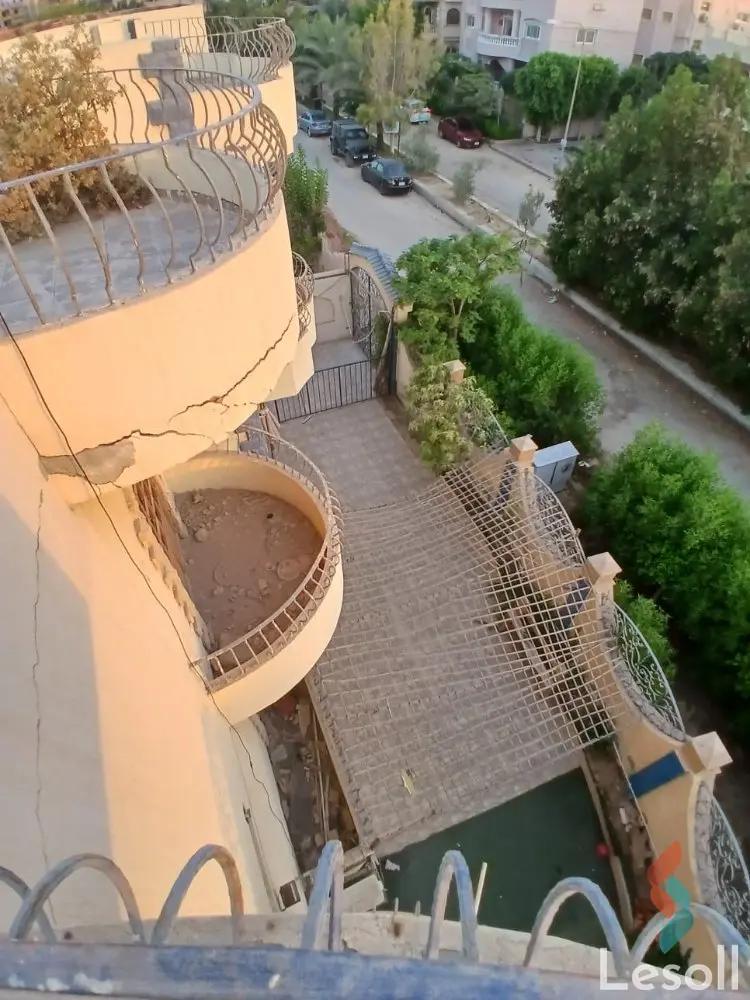 Villa for sale with an area 700 meters and 12 rooms in Obour Qaliubiya