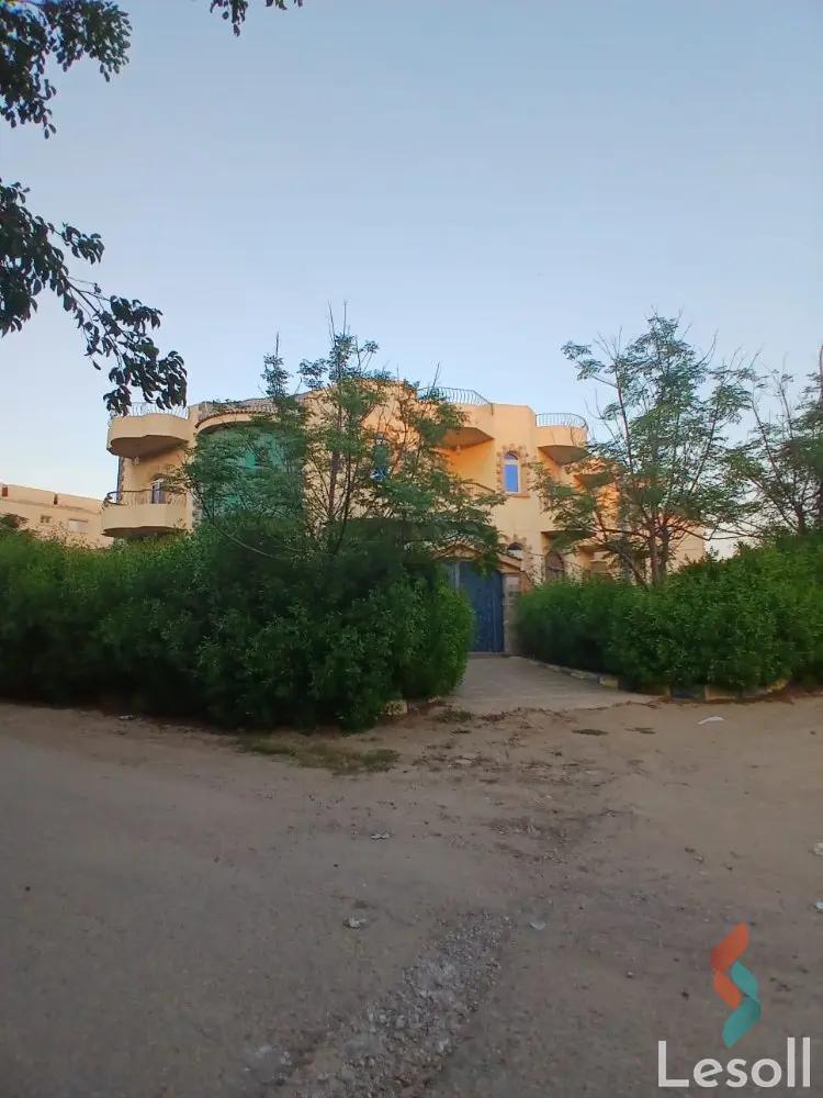 Villa for sale with an area 700 meters and 12 rooms in Obour Qaliubiya