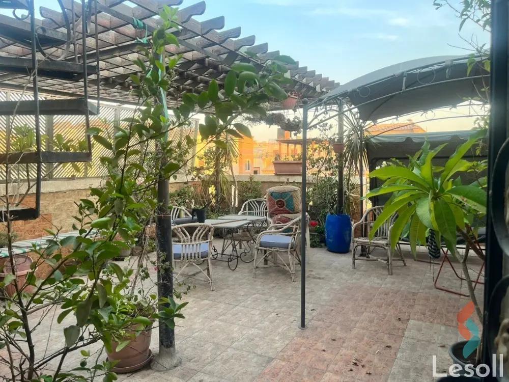 Penthouse for sale with an data.area 310 meters and 6 data.rooms in New Cairo Cairo