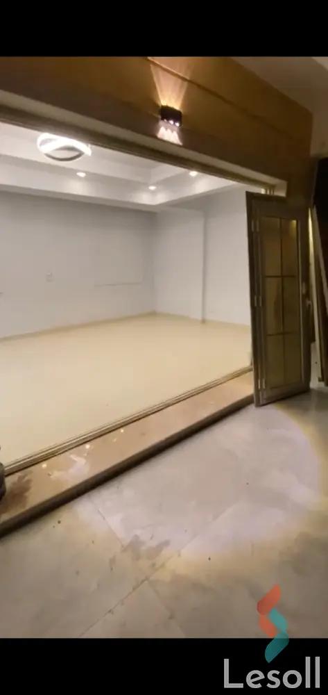 Apartment for sale with an data.area 270 meters and 3 data.rooms in Mohandessin Giza - Image 4