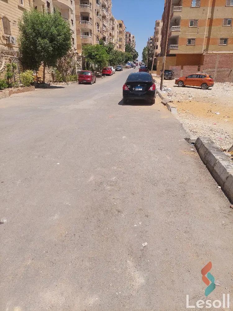 Land building for sale with an area of 185 meters in Hadayek Alahram Giza