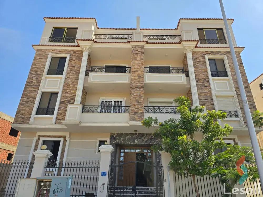 شقة للبيع بمساحة 260 متر و 4 غرف في 6 اكتوبر الجيزة شقة للبيع بمساحة 260 متر و 4 غرف في 6 اكتوبر الجيزة