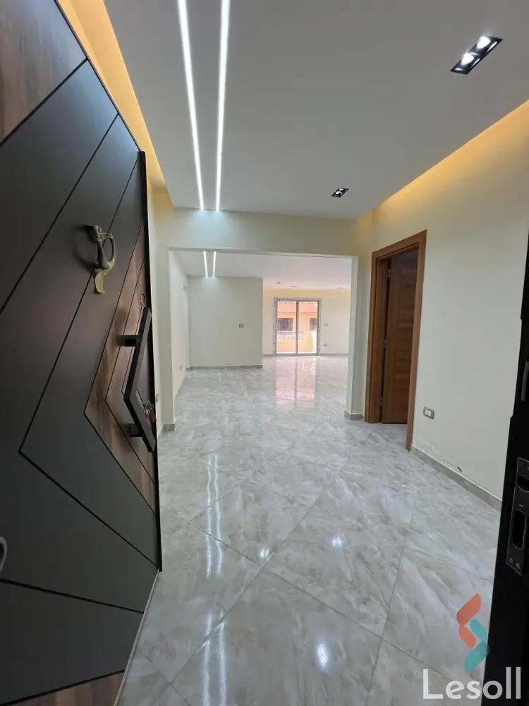 Apartment for sale with an data.area 178 meters and 3 data.rooms in Cheikh Zayed Giza - Image 2