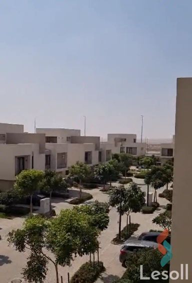 تاون هاوس للبيع بمساحة 373 متر و 3 غرف في مدينة الشروق القاهرة