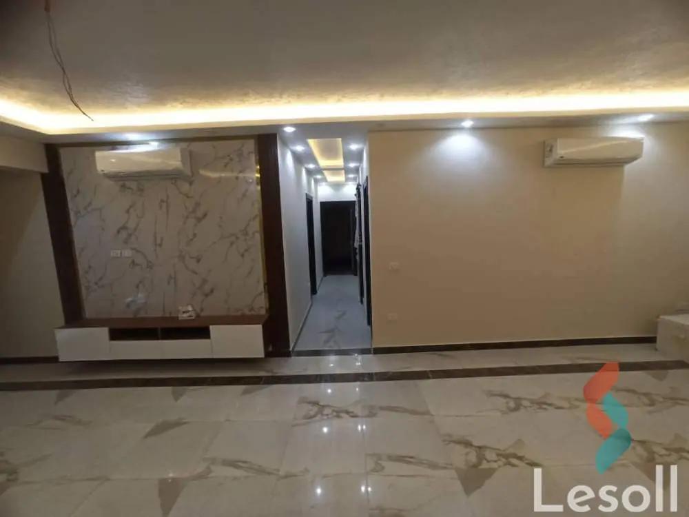 شقة بحديقة للايجار الشهري بمساحة 150 متر و غرفتان في التجمع الخامس القاهرة