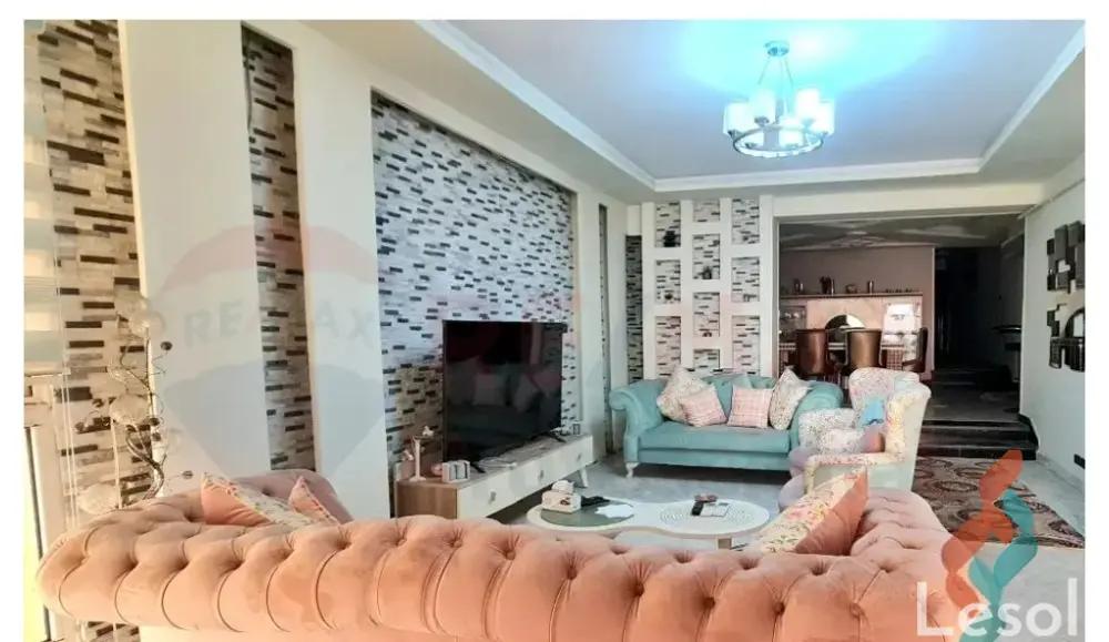 Apartment for sale with an data.area 217 meters and 3 data.rooms in Camp Shizar Alexandria