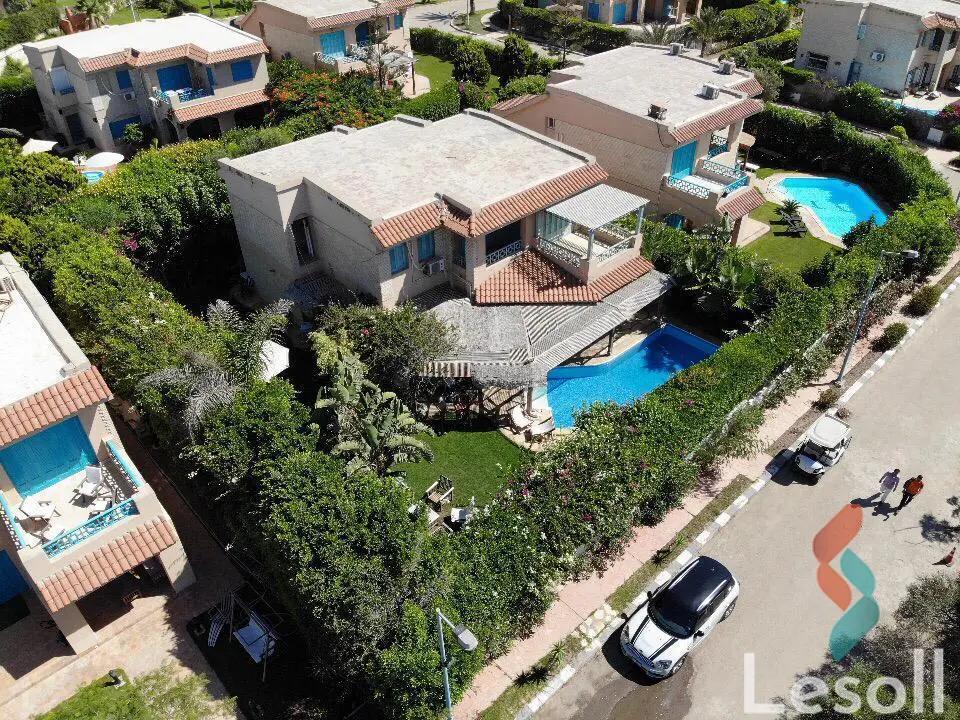 Chalet for sale with an area 300 meters and 3 rooms in El Hamam Matrouh