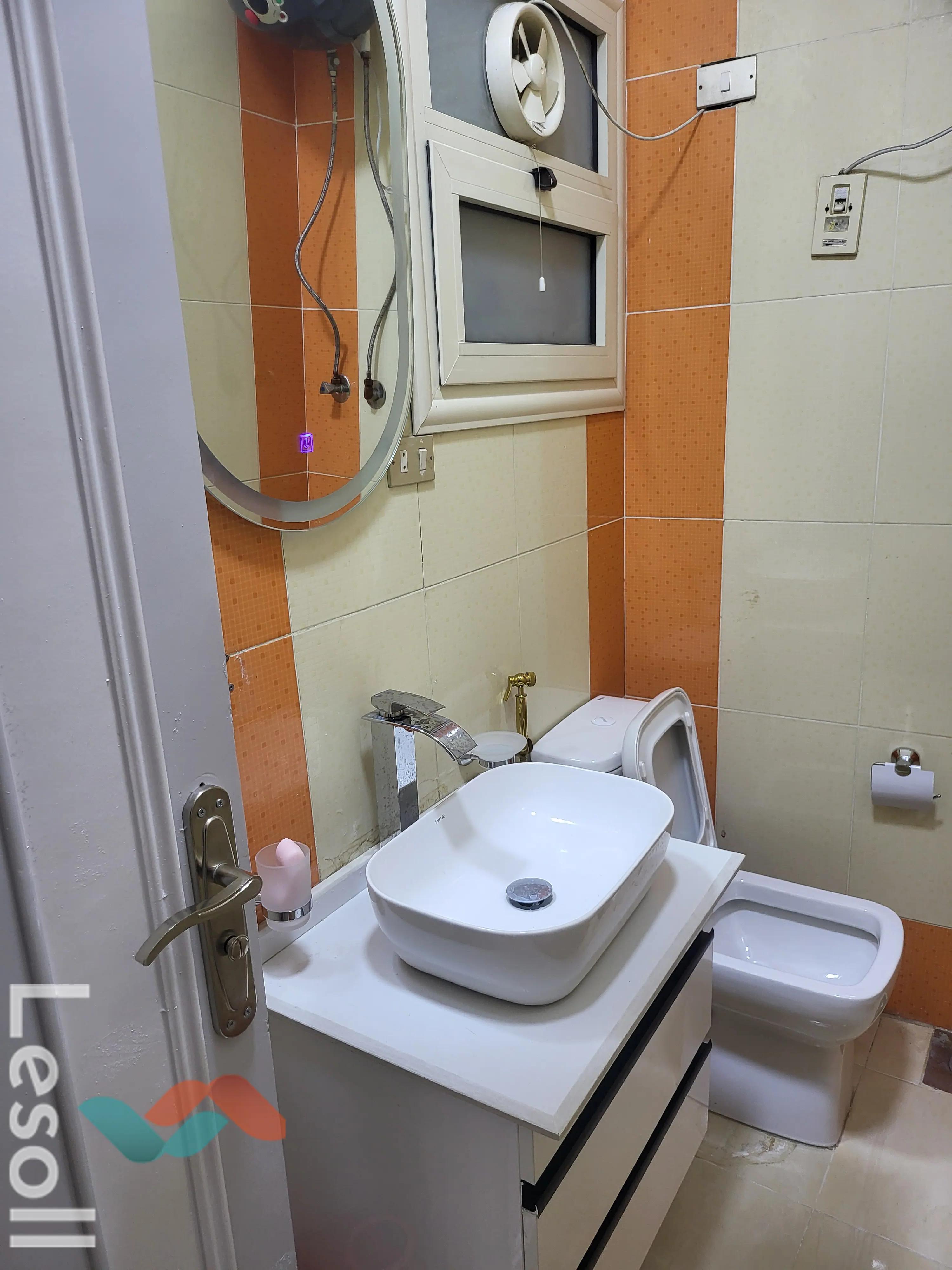 شقة بحديقة للايجار الشهري بمساحة 140 متر و غرفتان في القاهرة الجديدة القاهرة