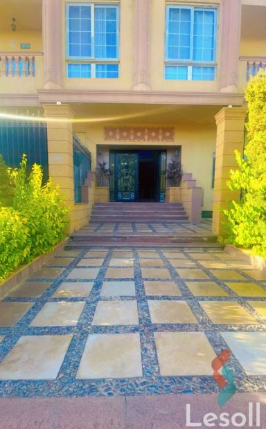 Apartment with garden for sale with an area 175 meters and 3 rooms in Mokattam Cairo
