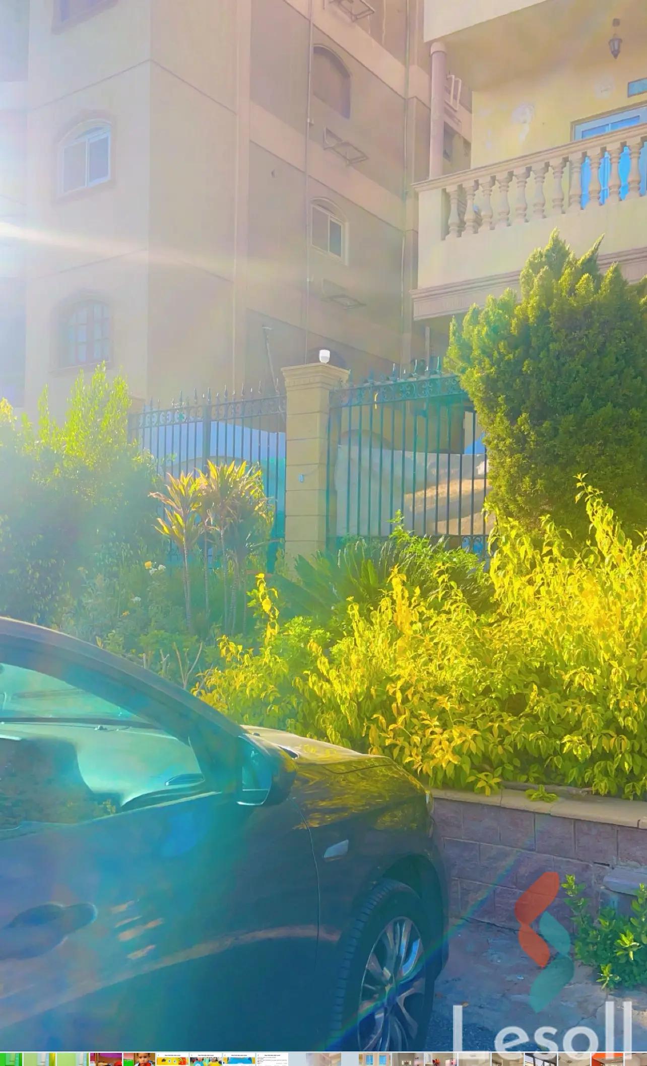 Apartment with garden for sale with an area 175 meters and 3 rooms in Mokattam Cairo