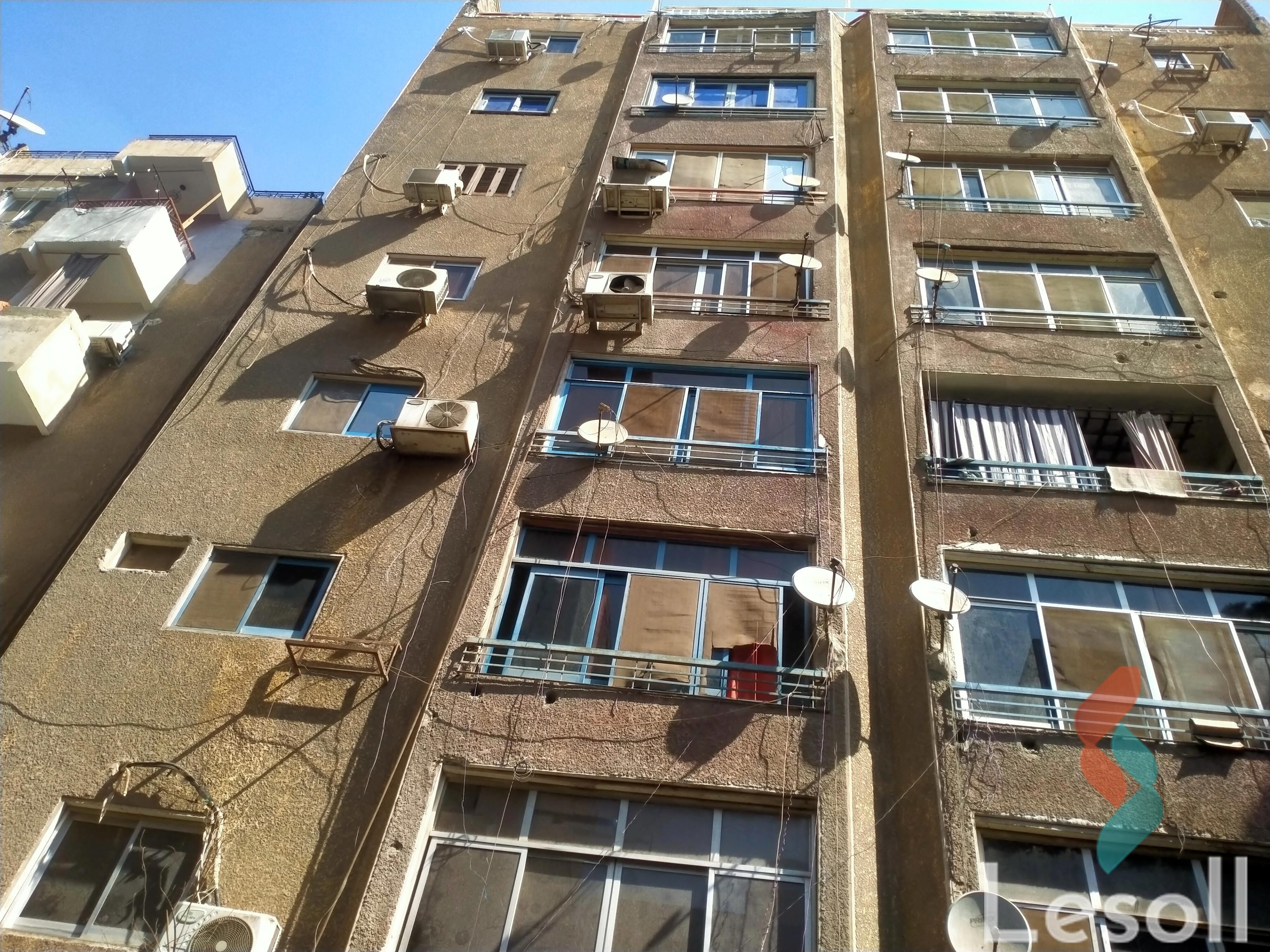 Building for sale with an area 240 meters and 3 rooms in Haram Giza