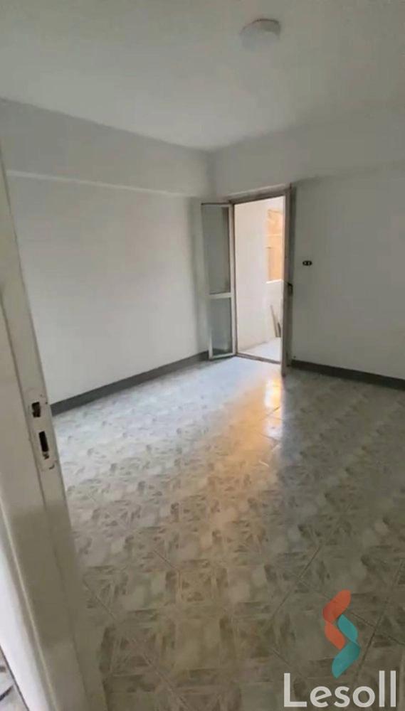 Building for monthly rent with an area 120 meters and 3 rooms in Moharam Bek Alexandria