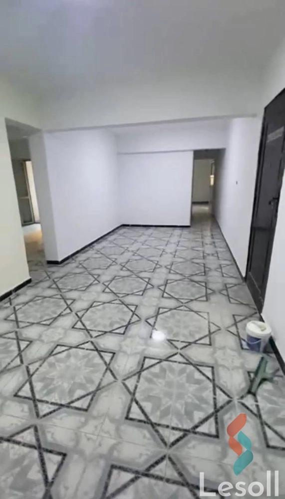 Building for monthly rent with an area 120 meters and 3 rooms in Moharam Bek Alexandria