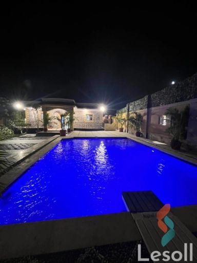 Chalet for sale with an area 1,000 meters and 4 rooms in Cheikh Zayed Giza