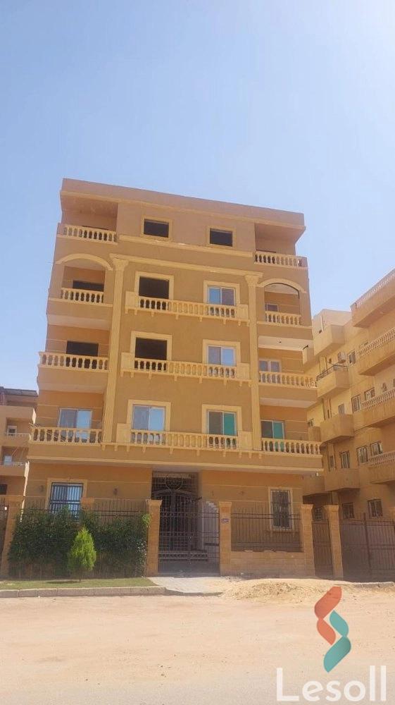 شقة للبيع بمساحة 175 متر و 3 غرف في مدينة الشروق القاهرة