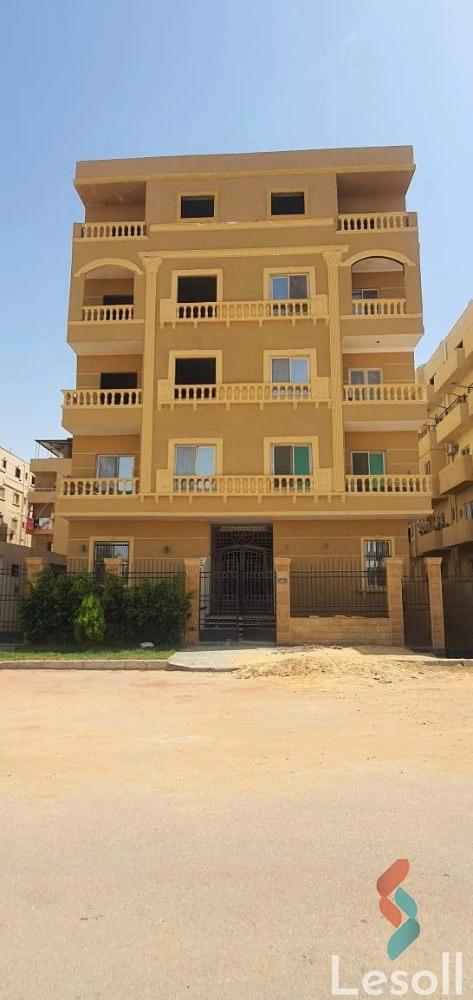 شقة للبيع بمساحة 175 متر و 3 غرف في مدينة الشروق القاهرة