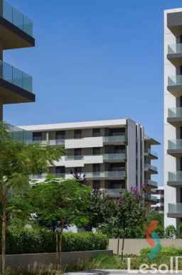 شقة استلام فوري 137م للبيع كمبوند البروج مدينة الشروق Al Burouj Shorouk City