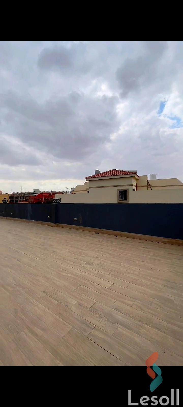 Townhouse for sale with an area 394 meters and 5 rooms in Cheikh Zayed Giza