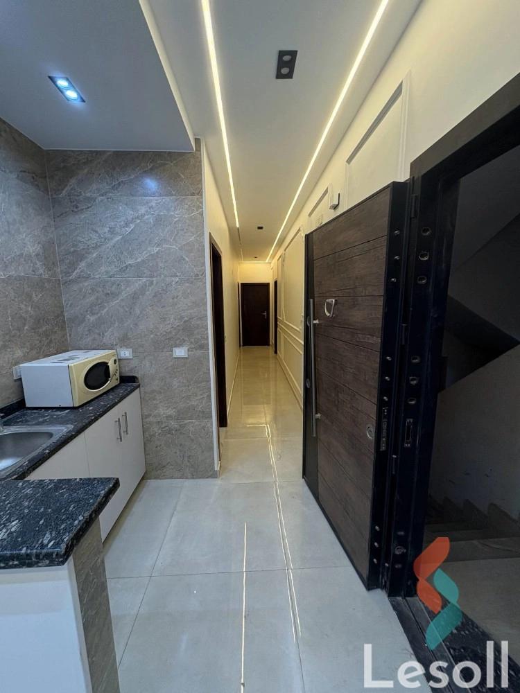 دوبلكس للبيع بمساحة 350 متر و 4 غرف في حدائق اكتوبر الجيزة