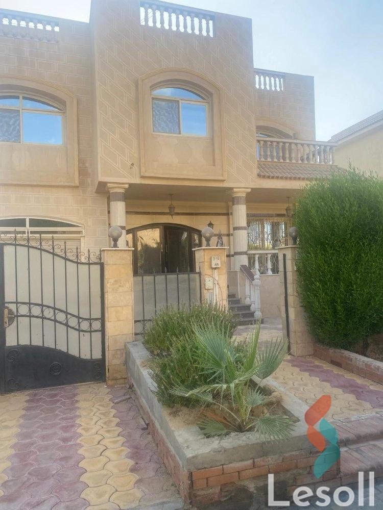 فيلا للبيع بمساحة 640 متر و 8 غرف في 6 اكتوبر الجيزة