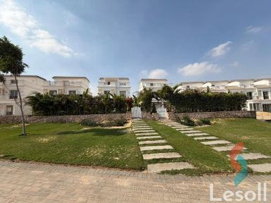 Townhouse for sale with an area 220 meters and 4 rooms in October 6 Giza