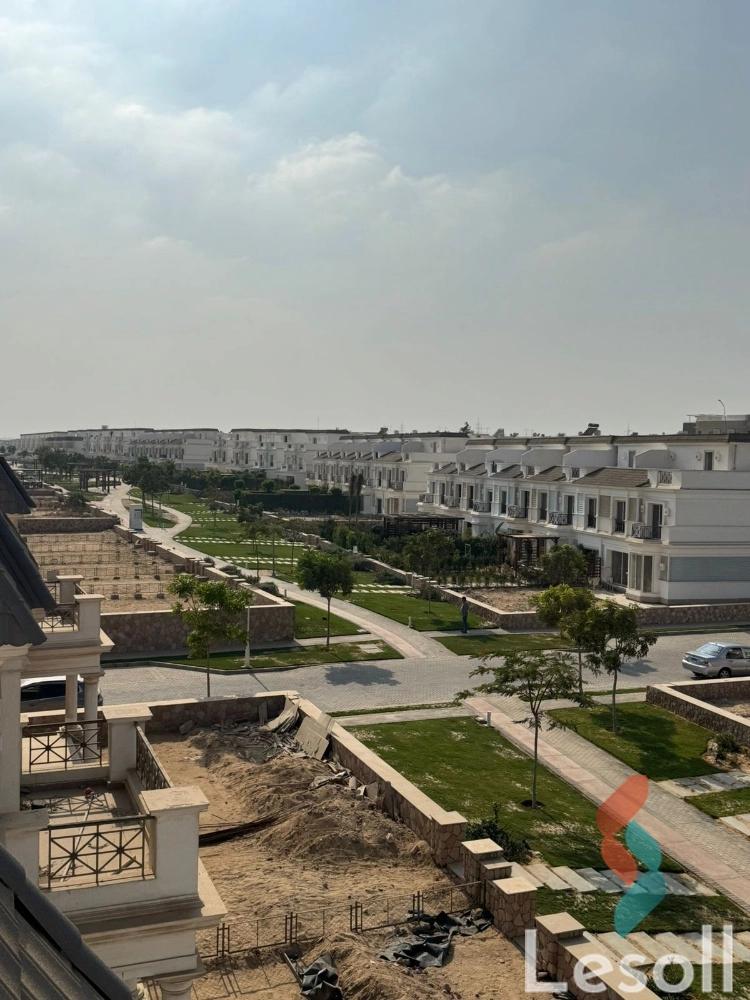 Townhouse for sale with an area 230 meters and 4 rooms in October 6 Giza