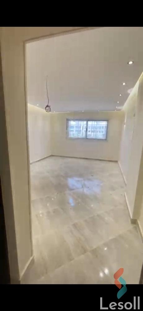 Apartment with garden for sale with an area 130 meters and 3 rooms in 1st Settlement Cairo - All Images