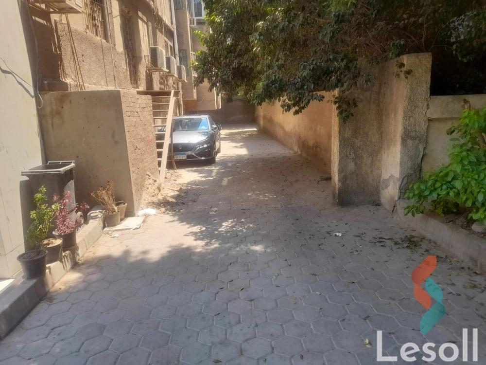 Garage for sale with an area 300 meters in Mohandessin Giza