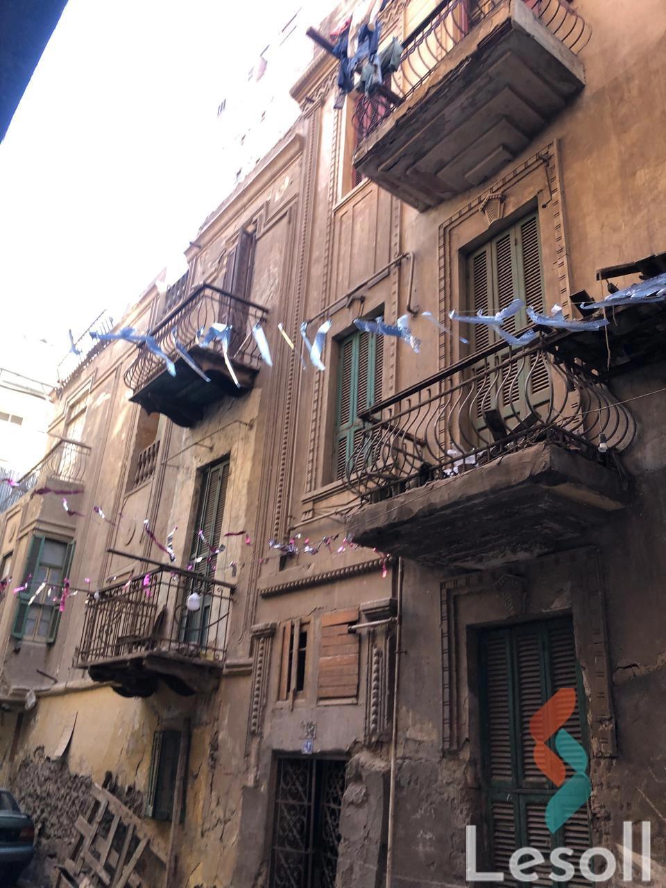 Building for sale with an area 130 meters and 3 rooms in Giza Square Giza