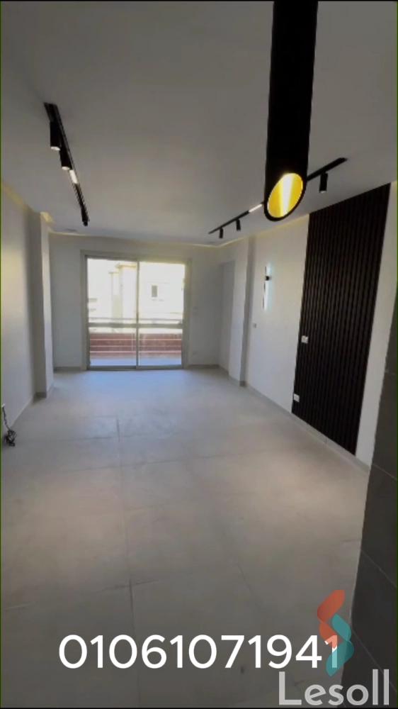 شقة فندقية للبيع بمساحة 80 متر و غرفتان في حدائق اكتوبر الجيزة